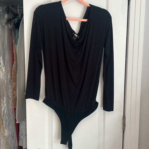 Paige off shoulder top - Picture 3 of 7